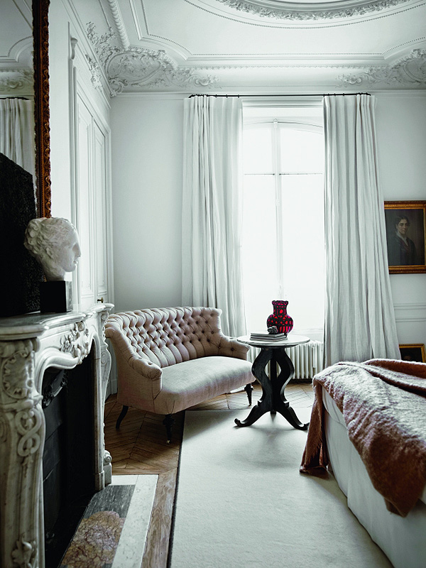 Parisian_Apartment_10