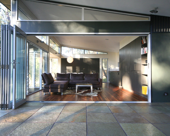 Contemporary-Patio